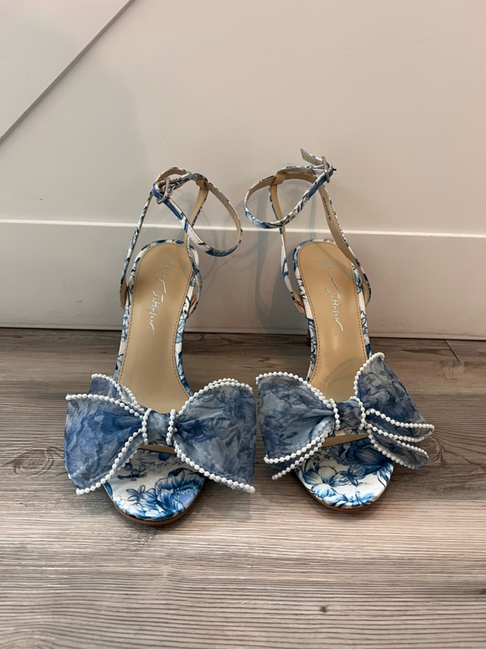 Betsey Johnson Fawn Pearl Bow Dress Sandals, Size 9 - White & Blue Floral Heels